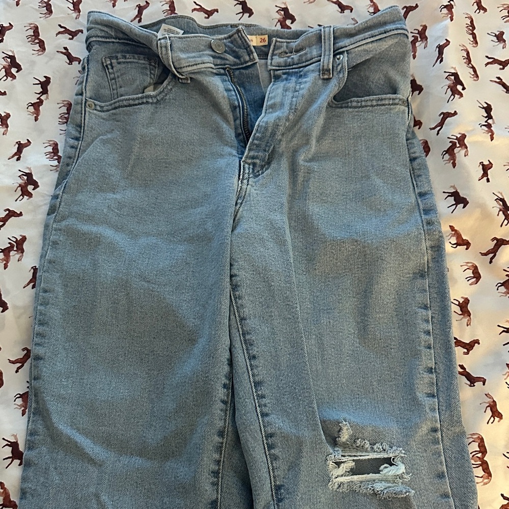 Women’s Levi’s high waisted mom jean 26